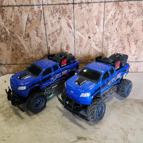 2 Remote control trucks