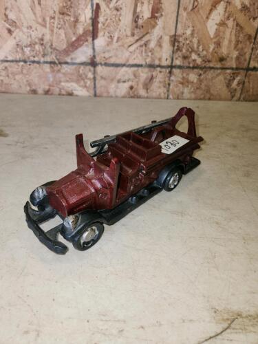 Upper deck cast firetruck