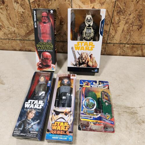 New in box star wars and other figurines