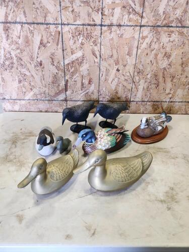 Ducks, crow decor