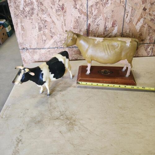 Vintage plastic Guernsey & holstein cows
