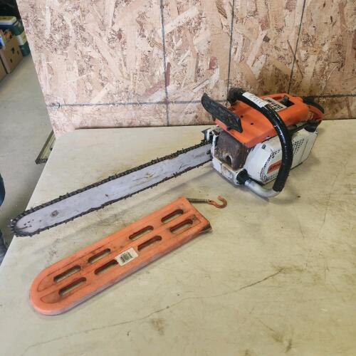 20" 031 Stihl working chainsaw