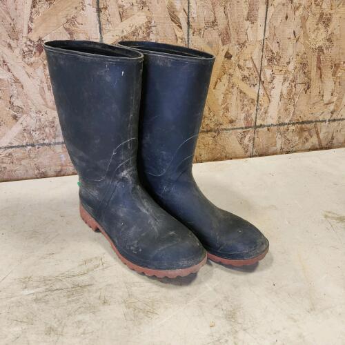 Sz 11 rubber boots