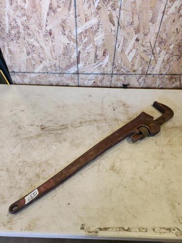 30" Pipe wrench