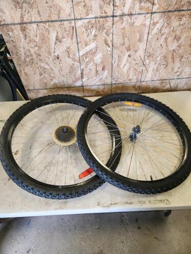 2 26" Bike wheels