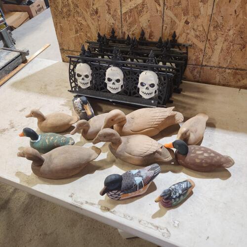 Wooden ducks, Halloween garden edging