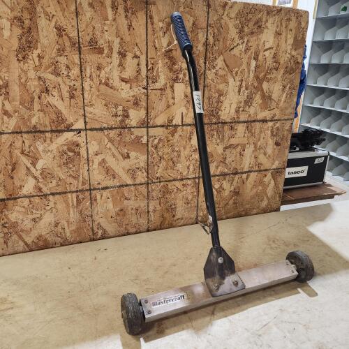 18" Magnet on wheels