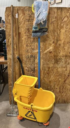 Mop & bucket w extra handles