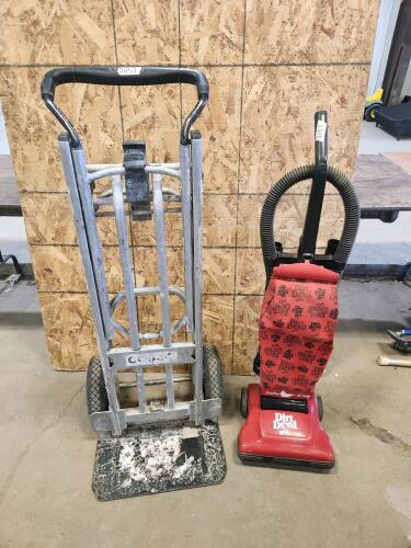 2in1 Dolly w damage, Dirt devil vacuum