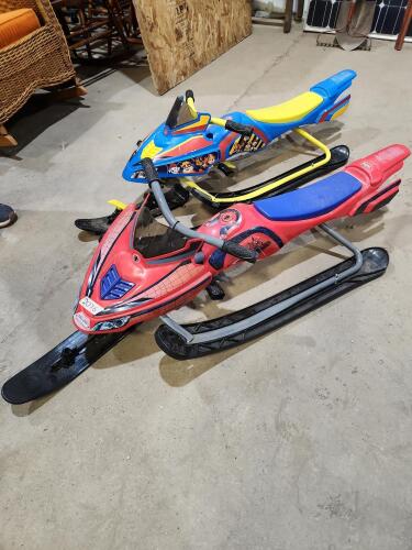 2 GT snow racers