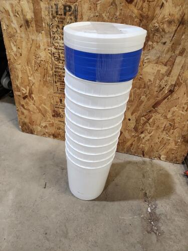10 11.4L Food grade pails w lids