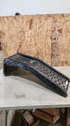 2 Steel car ramps