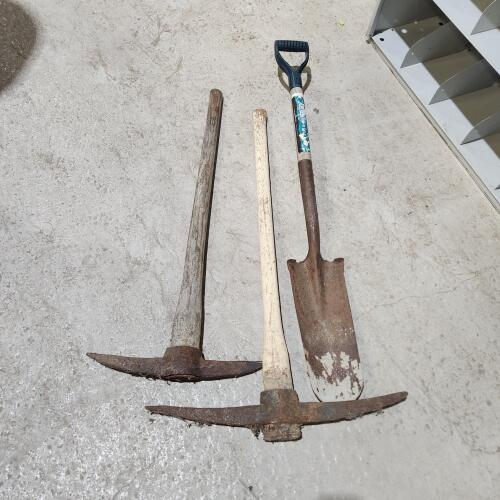 2 Picks & a spade