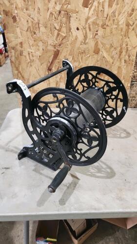 Metal wall mount garden hose reel