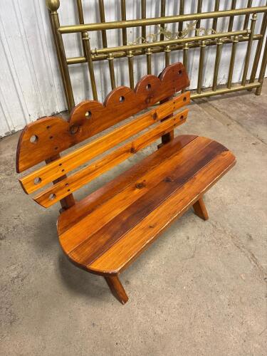 Wooden bench 41&rdquo; W