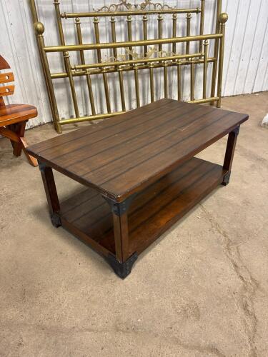 Coffee table 46&rdquo;Lx26&rdquo;Wx20&rdquo;H