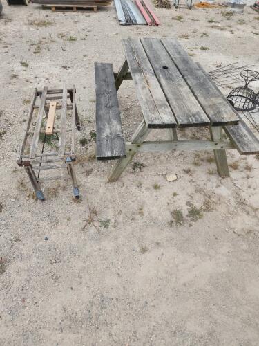 6'L Picnic table, tub stand