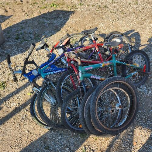 Assorted parts bikes