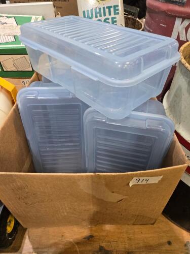 5 Rubbermaid snap cases