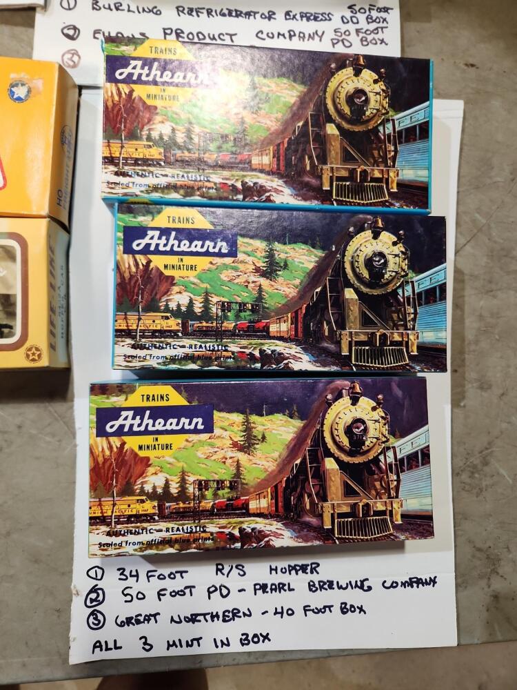 Assorted HO scale model trains