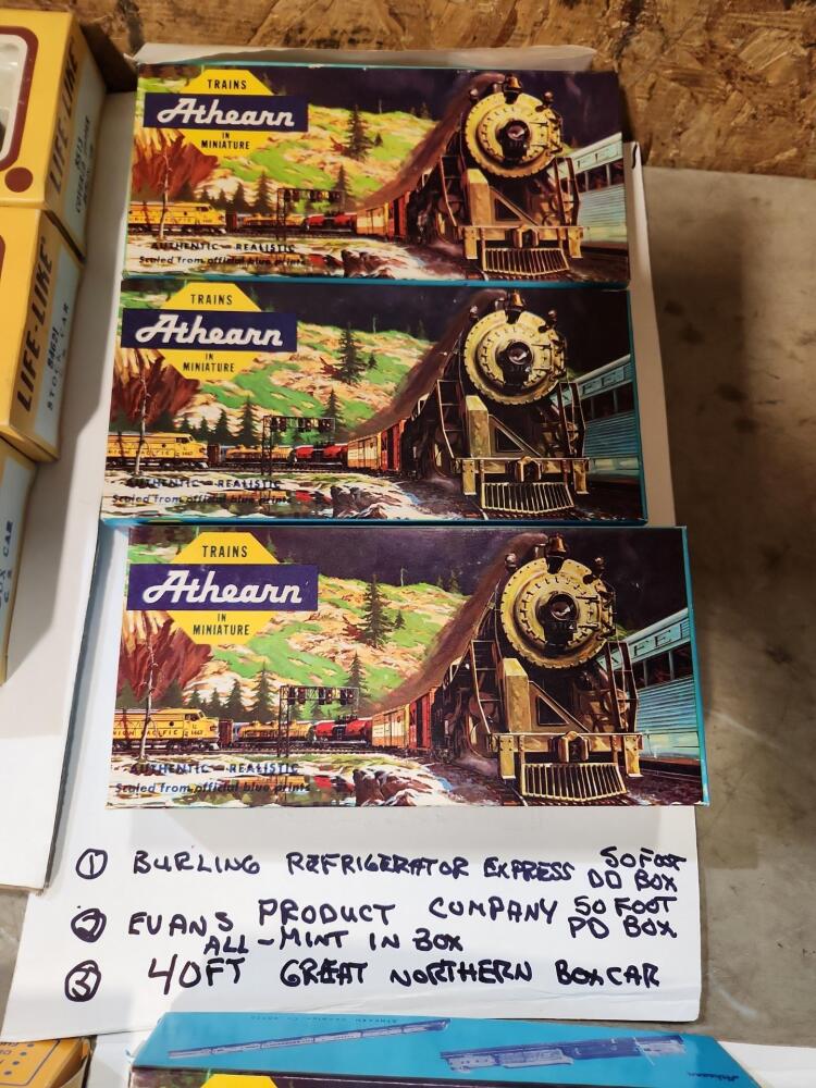 Assorted HO scale model trains