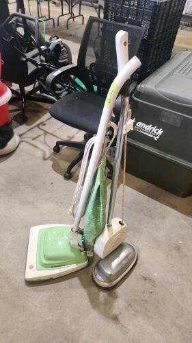 Vacuum & floor scrubber