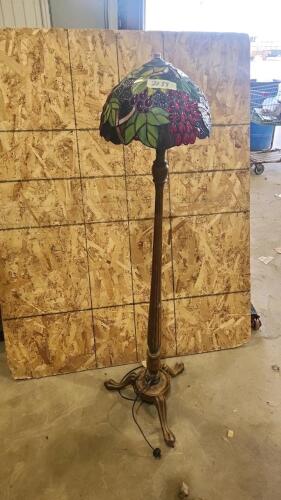 Floor lamp