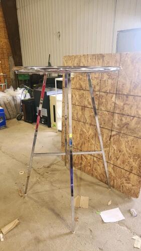 Adj height clothing rack