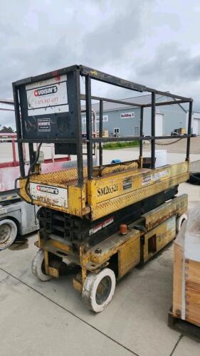 SM2632E Man lift as is