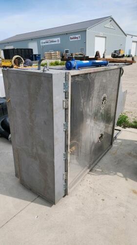 Sandblasting cabinet 27"W 77"H