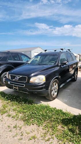 2011 Volvo XC9 suv, 335,000km