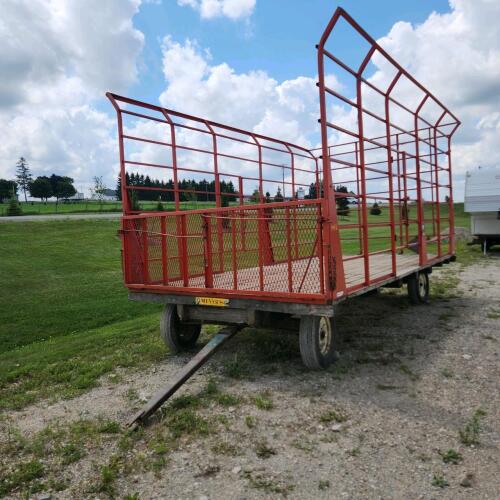 18' Meyers bail thrower wagon