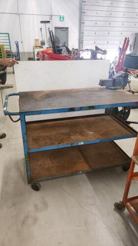 Steel rolling table with 5" Record vice