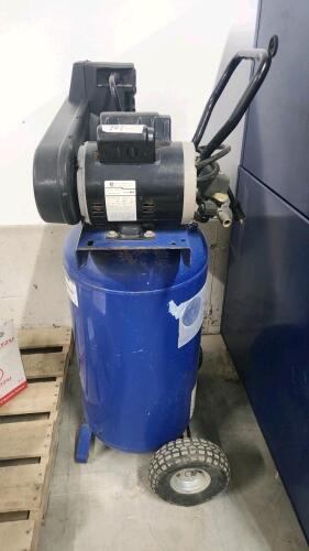 26Gal Upright air compressor