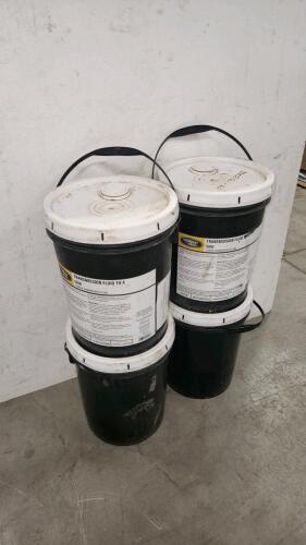 4 20L pails of Transmission fluid 4 50W