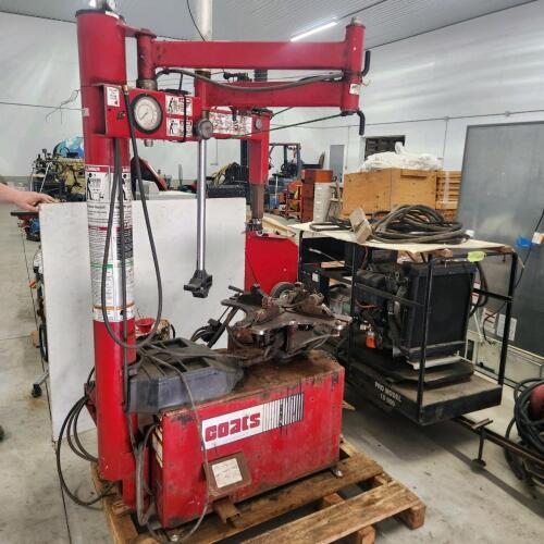 Coats air operated tire changer