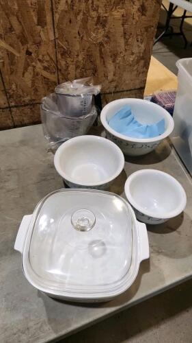 Mixing bowls & various cookware