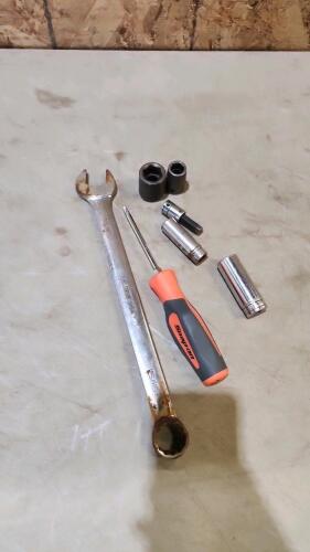 Assorted Snap-On tools