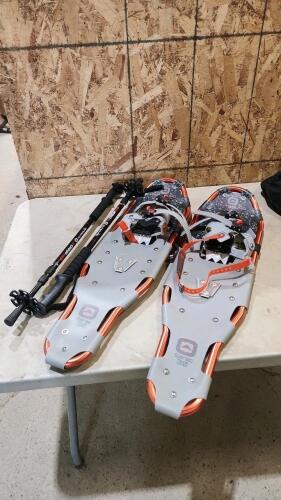 30" Alum Snowshoes w walking sticks