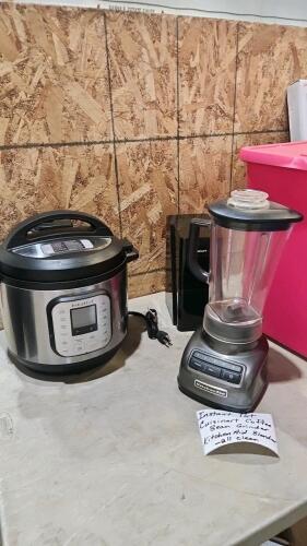 Instant pot, coffee bean grinder, blender