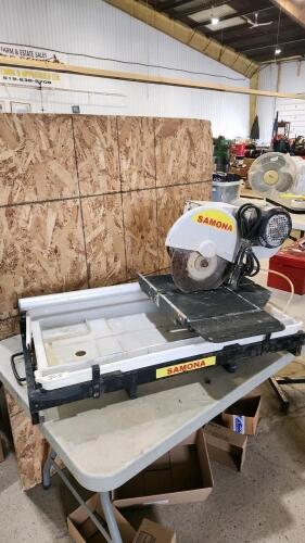 Wet tile saw missing parts as is