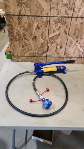 Hydraulic body ram