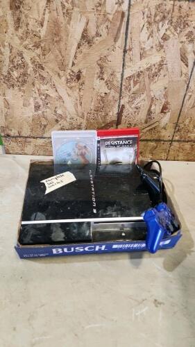 Playstation 3 w games & controllers