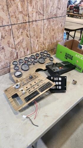 Highway tractor instrument panel
