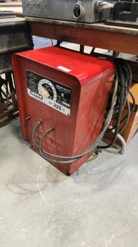 Working Lincoln 225 stick welder