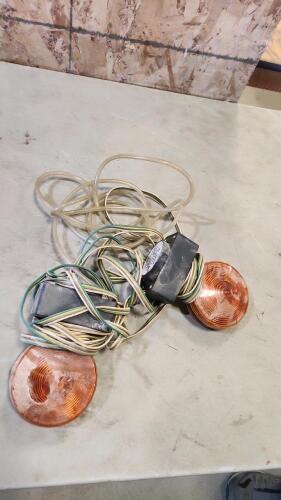 Magnetic tow lights