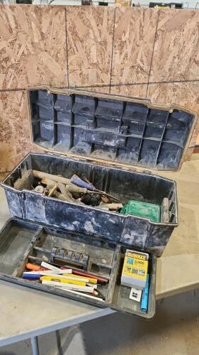 Toolbox broken latches w contents