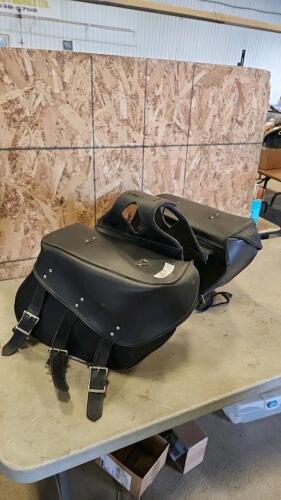 Leather motorcycle saddle bag