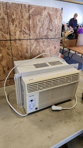 Window air conditioner