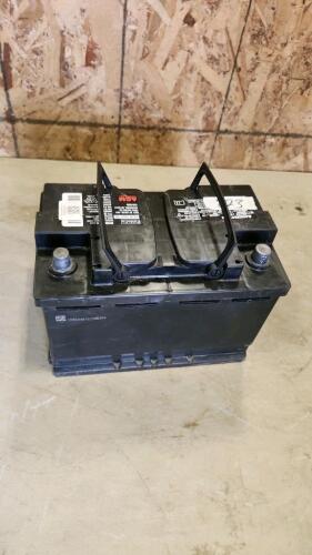 Good 12V battery 11"L 7"W 6"H